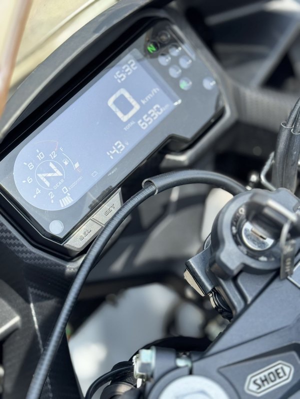 二手本田CBR400R