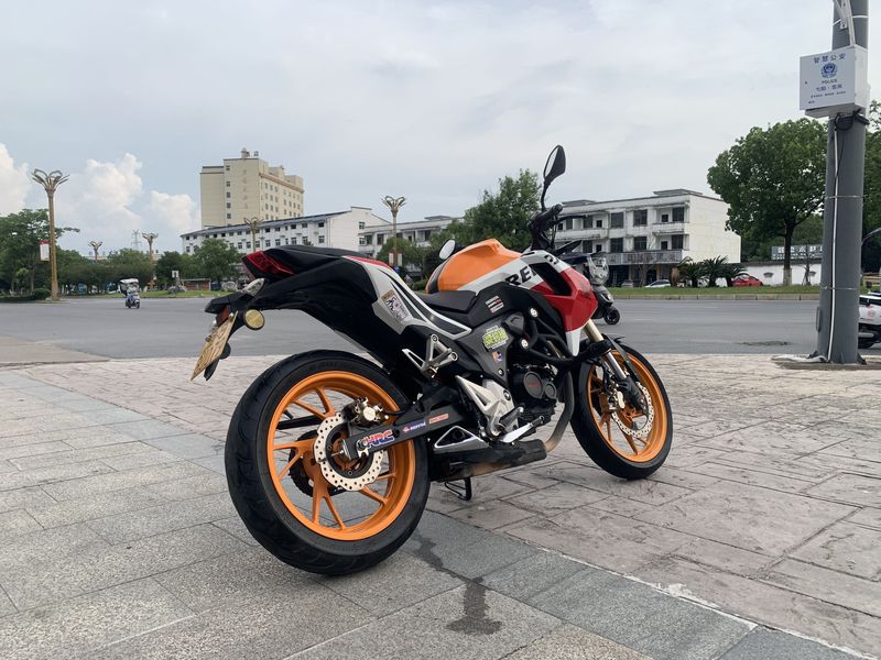 二手五羊本田CB190R 暴锋眼