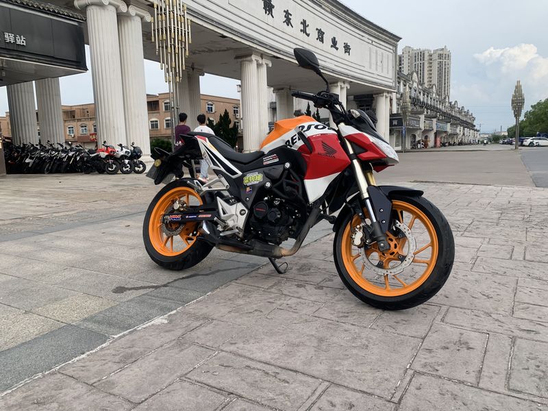 二手五羊本田CB190R 暴锋眼