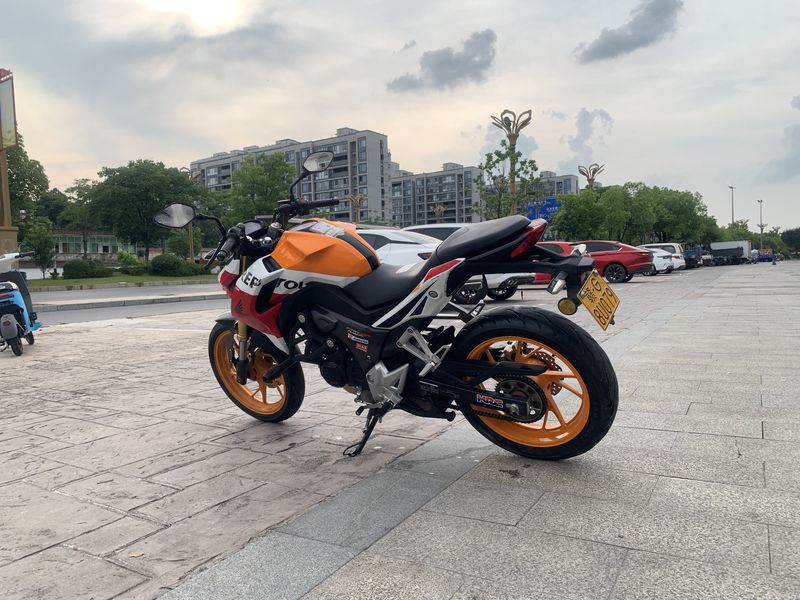二手五羊本田CB190R 暴锋眼