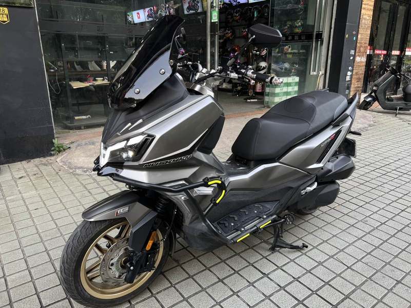 二手三阳哈士奇 Husky ADV300