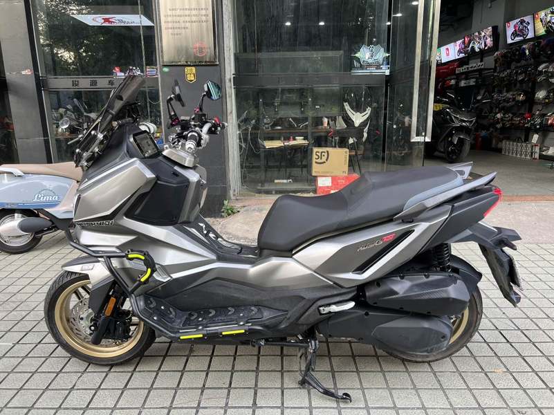 二手三阳哈士奇 Husky ADV300