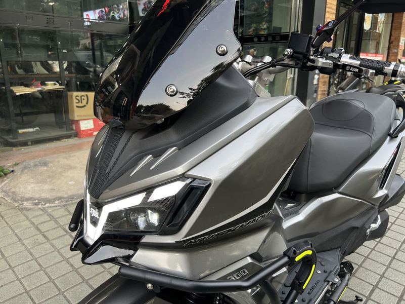 二手三阳哈士奇 Husky ADV300