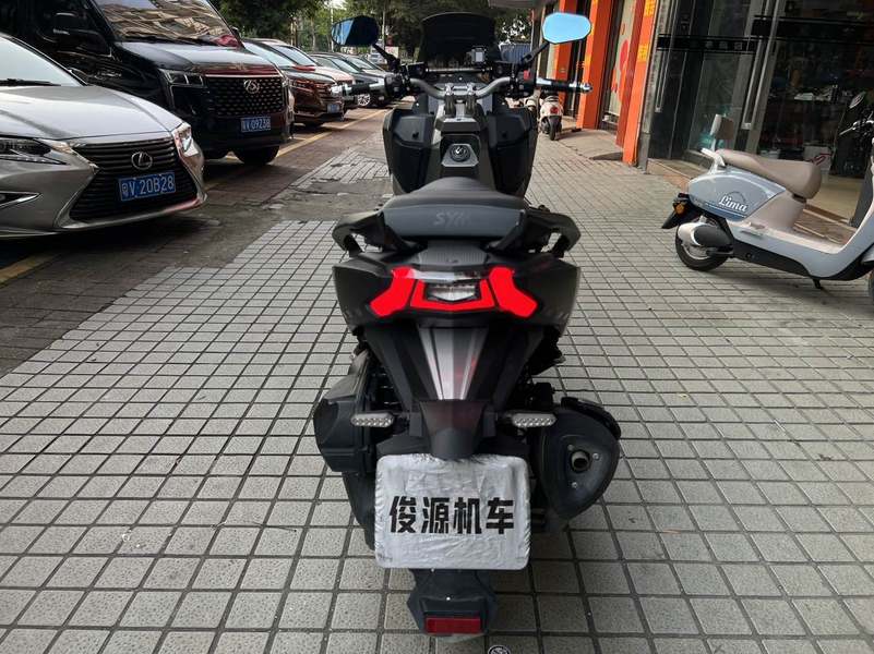 二手三阳哈士奇 Husky ADV300