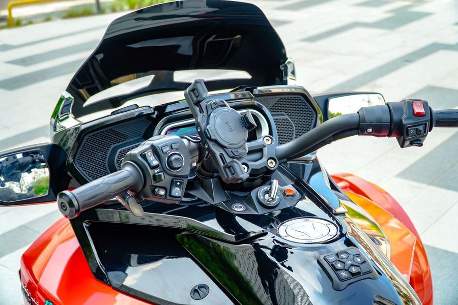 二手庞巴迪Spyder F3 