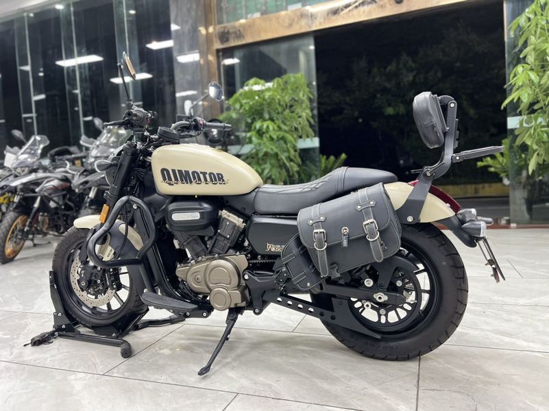 二手QJMOTOR闪300