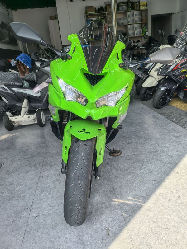 二手川崎ZX-4R