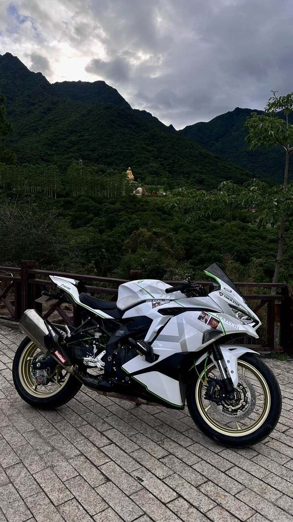 二手川崎ZX-4R