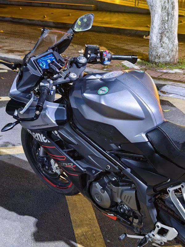 二手贝纳利龙卷风 Tornado 302R
