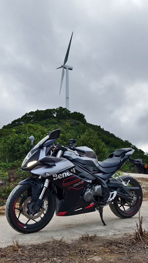 二手贝纳利龙卷风 Tornado 302R