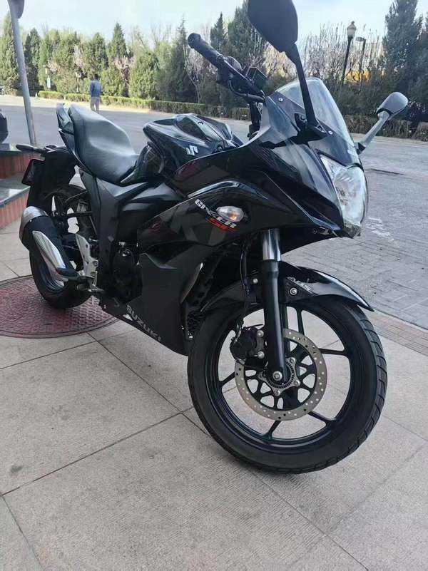 二手济南铃木极客飒 Gixxer 155
