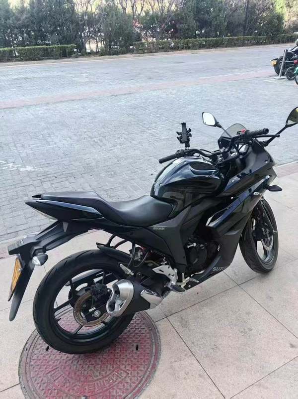 二手济南铃木极客飒 Gixxer 155