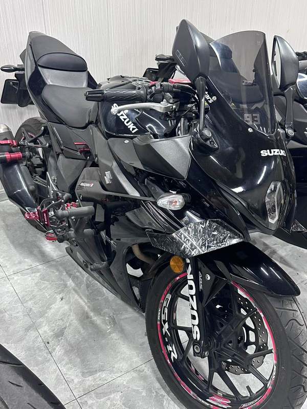 二手豪爵铃木GSX250R