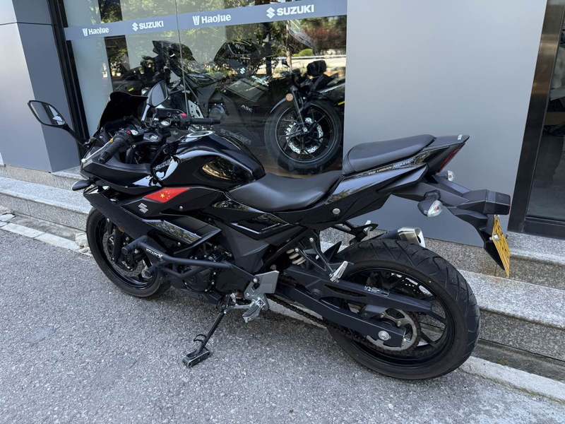 二手豪爵铃木GSX250R