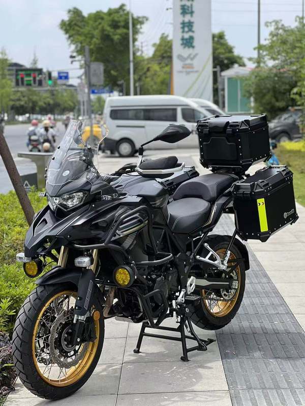 二手贝纳利TRK552