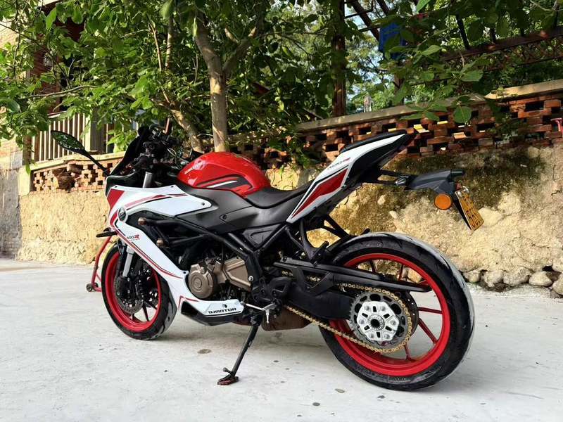 二手QJMOTOR赛400