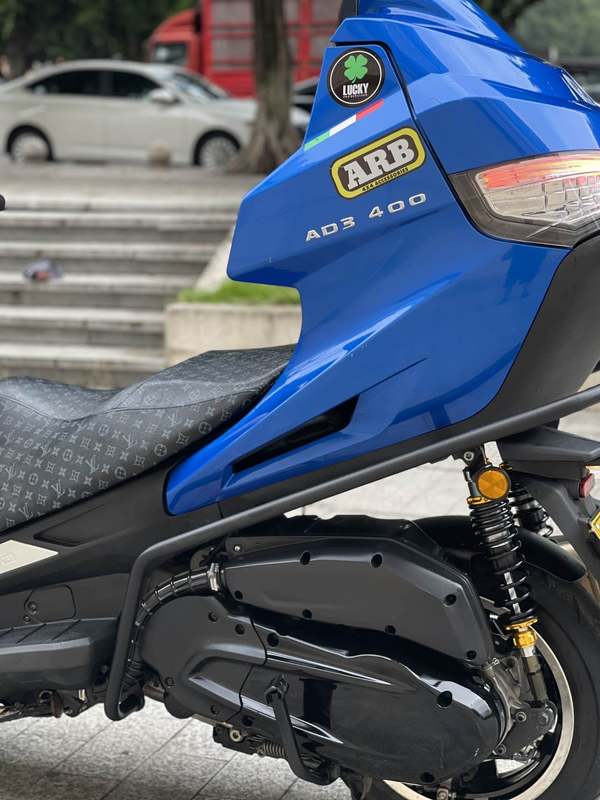 二手ADIVAAD3 400