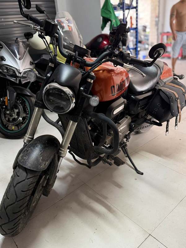 二手QJMOTOR闪300