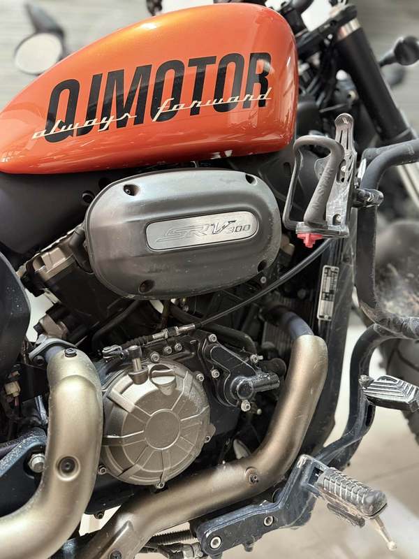 二手QJMOTOR闪300