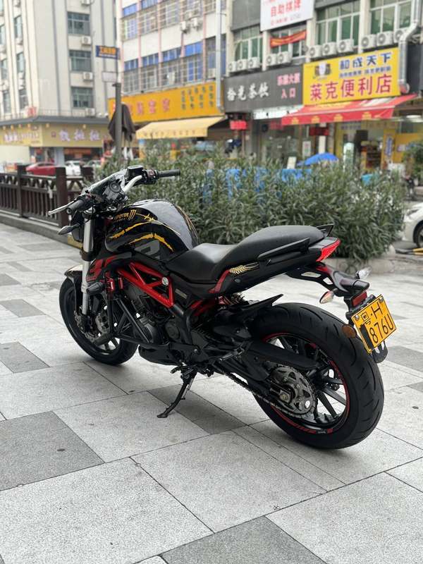 二手贝纳利蓝宝龙 BN302S