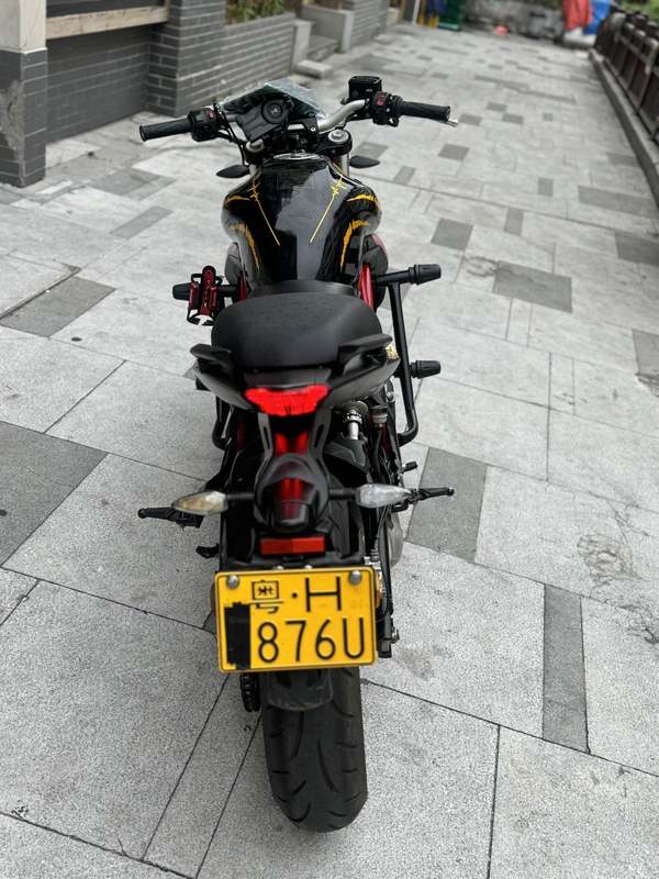 二手贝纳利蓝宝龙 BN302S