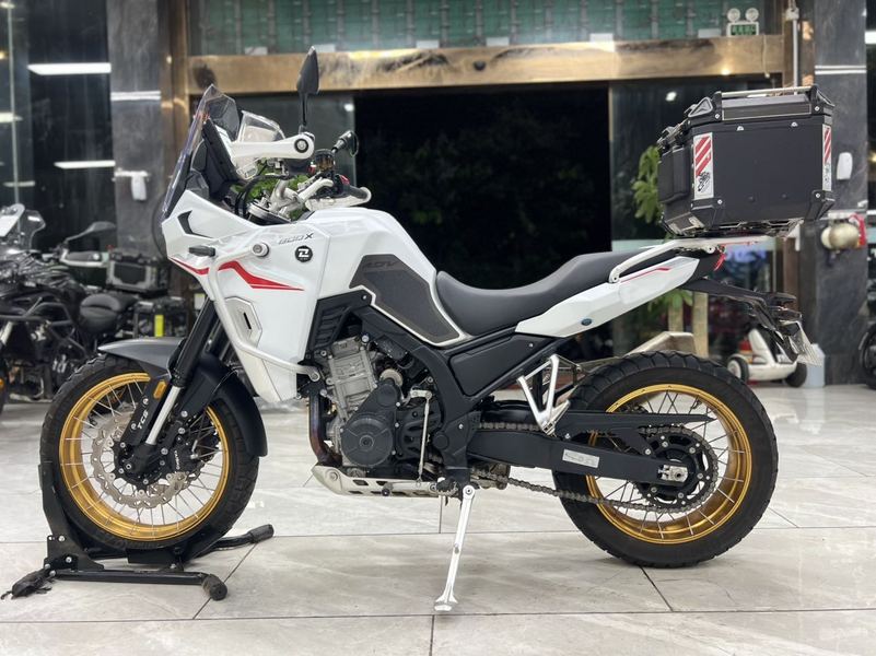 二手凯越800X