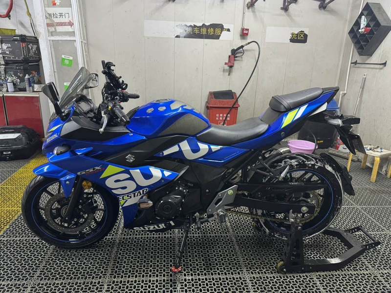 二手豪爵铃木GSX250R