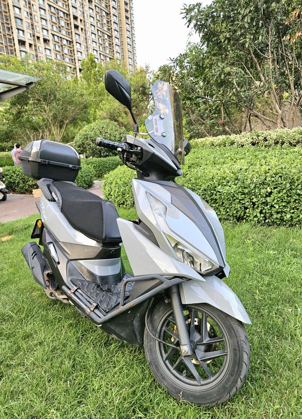 二手五羊本田NX125