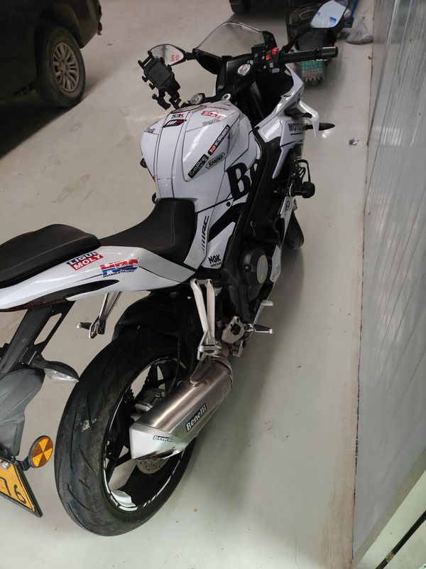 二手贝纳利龙卷风 Tornado 302R