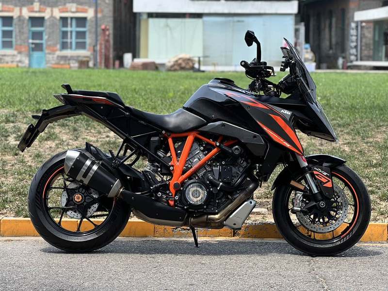 二手KTMR2R1290 Super Duke GT
