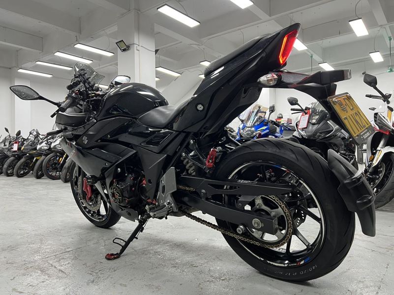 二手豪爵铃木GSX250R