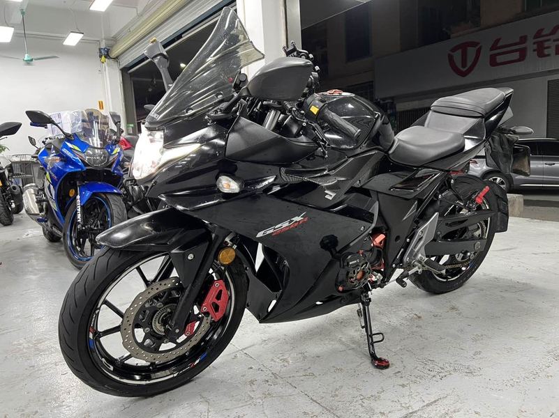 二手豪爵铃木GSX250R
