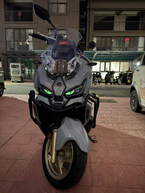 二手三阳哈士奇 Husky ADV150