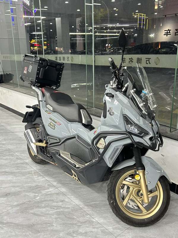 二手三阳哈士奇 Husky ADV150