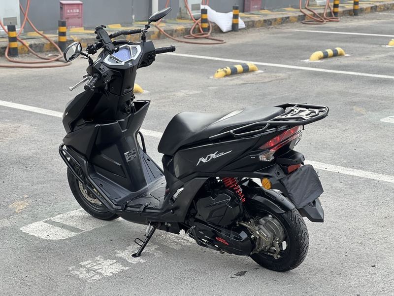 二手五羊本田NX125