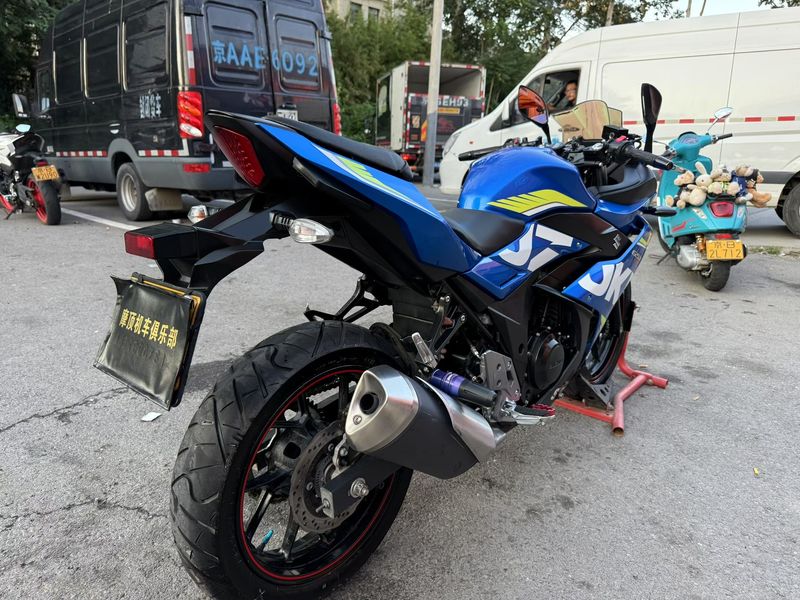 二手豪爵铃木GSX250R
