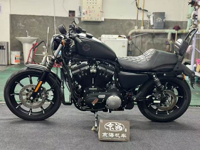 二手哈雷戴维森Iron883 硬汉