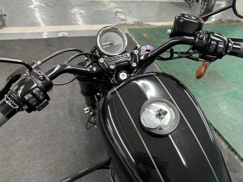 二手哈雷戴维森ROADSTER 路锋 