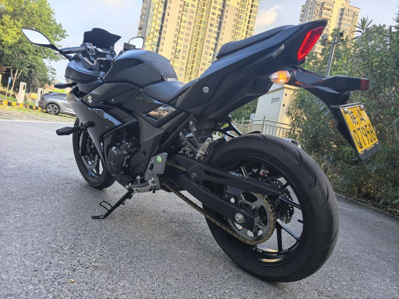 二手豪爵铃木GSX250R