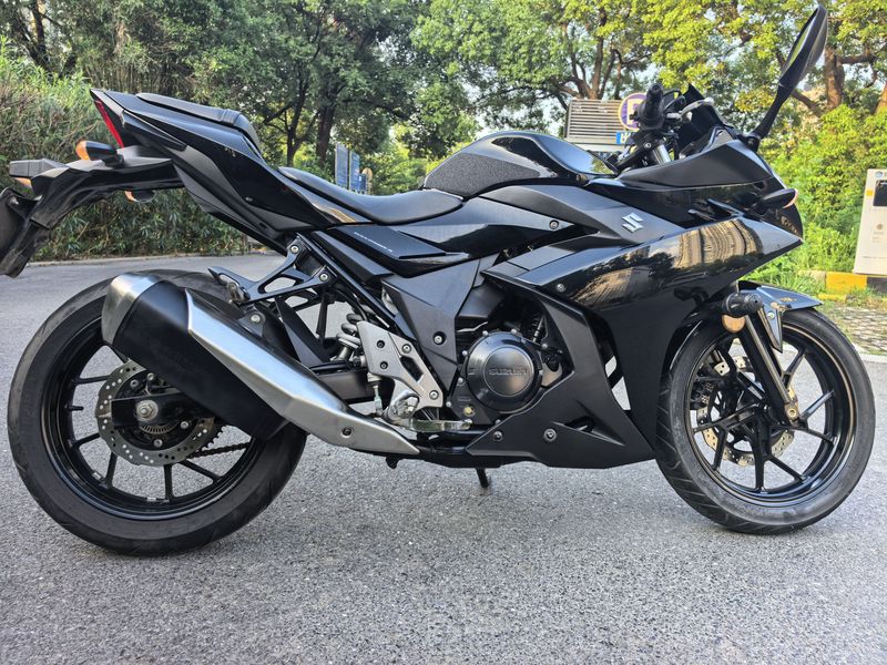 二手豪爵铃木GSX250R