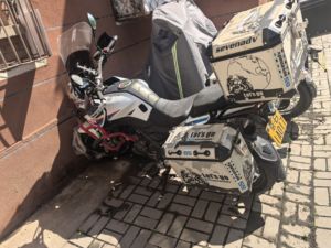 二手贝纳利金鹏 TRK251