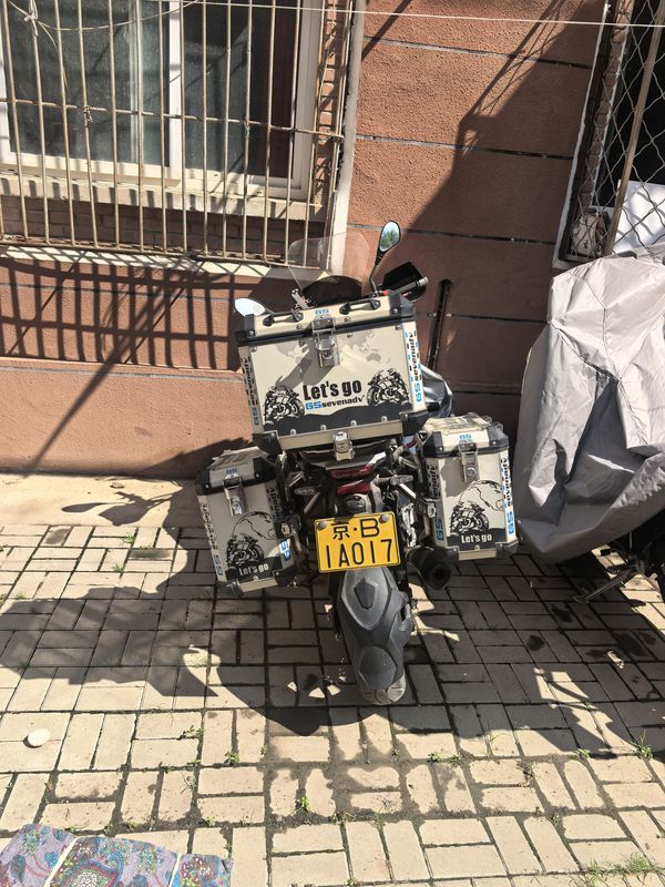 二手贝纳利金鹏 TRK251