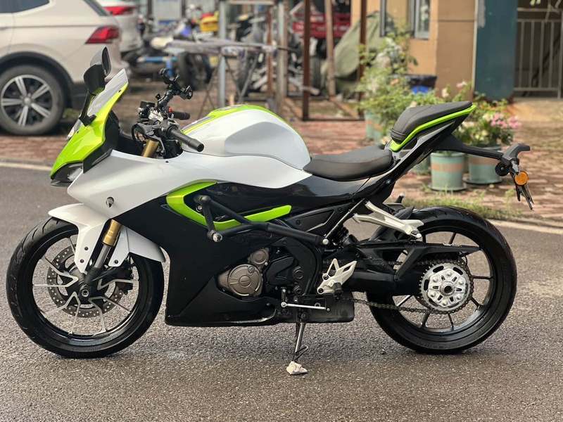 二手QJMOTOR赛250