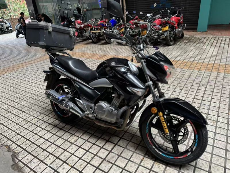 二手豪爵铃木骊驰 GW250