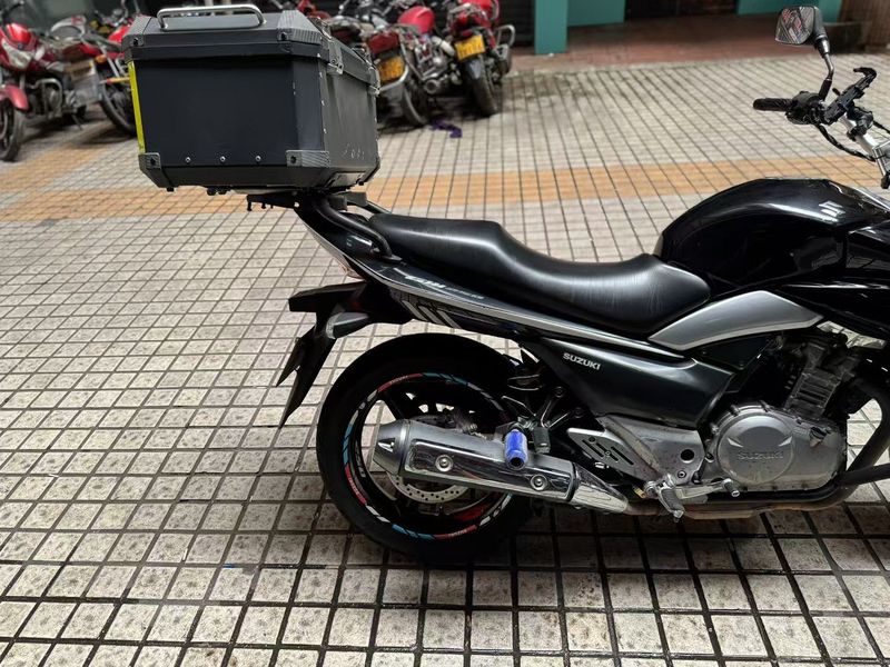 二手豪爵铃木骊驰 GW250