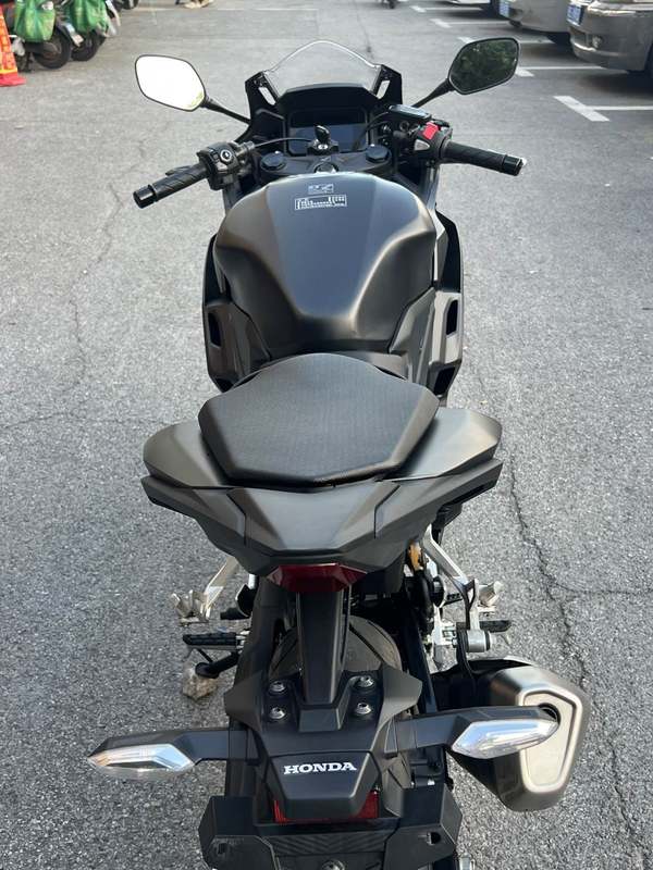 二手本田CBR400R