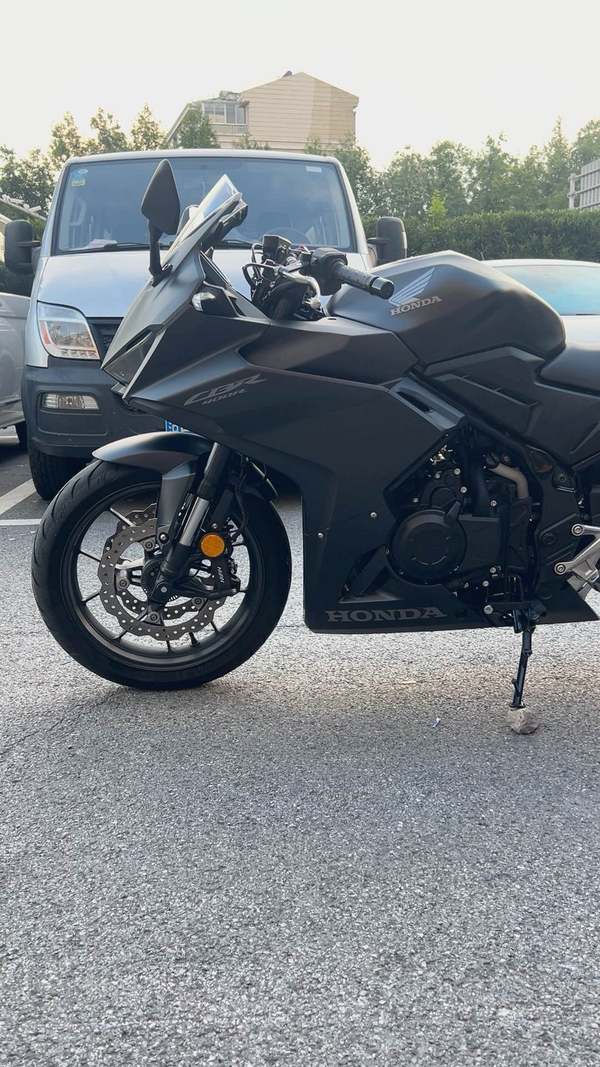 二手本田CBR400R