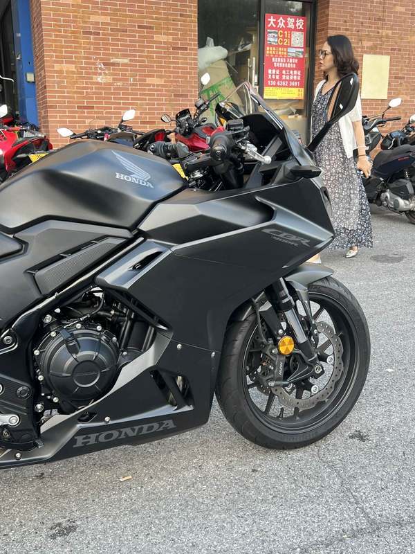 二手本田CBR400R