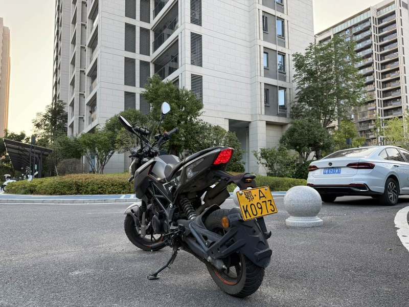 二手贝纳利小暴龙TNT125