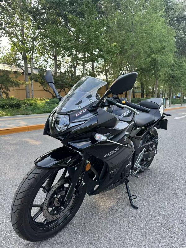 二手豪爵铃木GSX250R